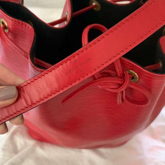 Louis Vuitton Large Epi Noe Bag In Red - Picture 9 of 16